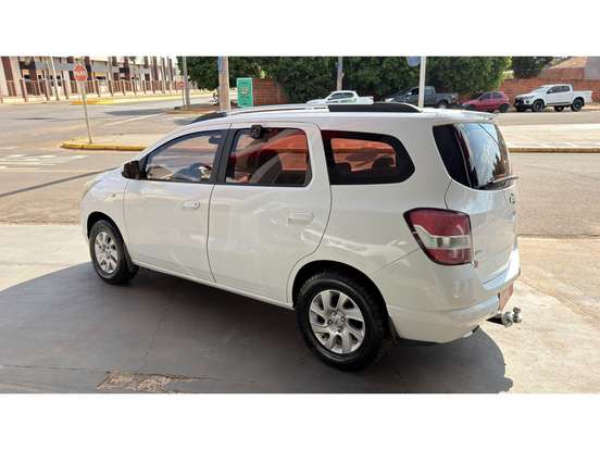 CHEVROLET-SPIN-2013
