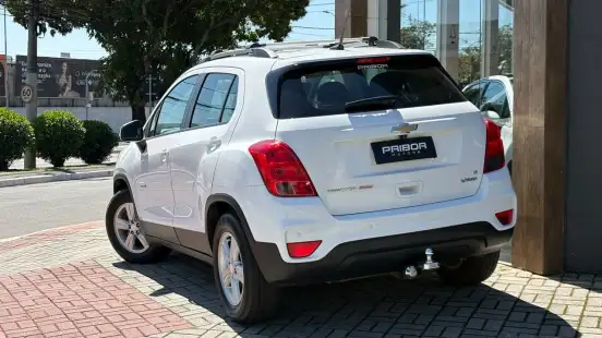 CHEVROLET-TRACKER-2019