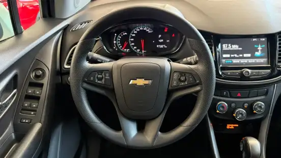 CHEVROLET-TRACKER-2019