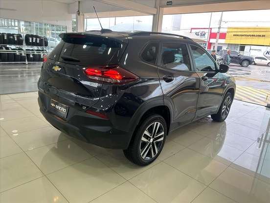 CHEVROLET-TRACKER-2024