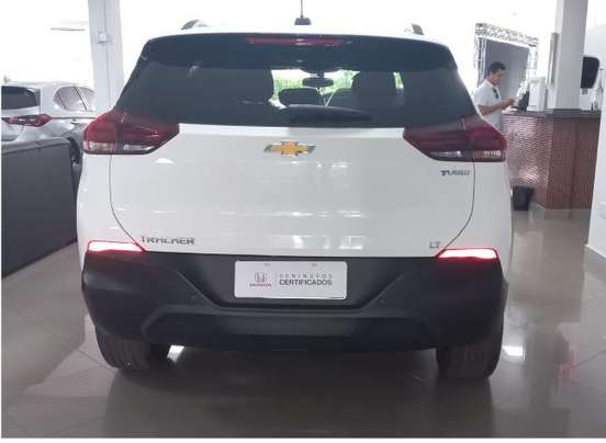 CHEVROLET-TRACKER-2023