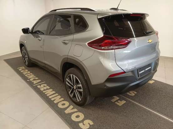 CHEVROLET-TRACKER-2023