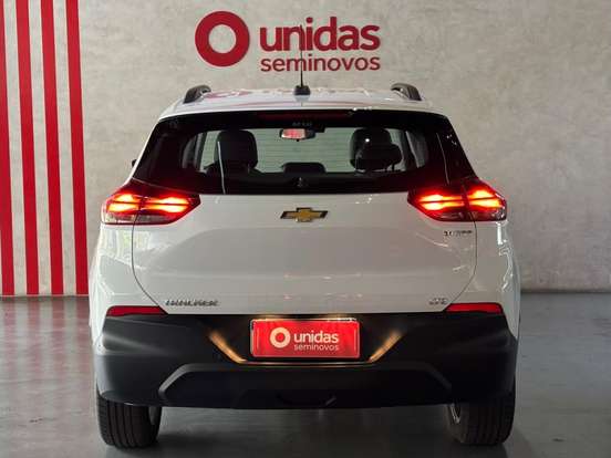 CHEVROLET-TRACKER-2025