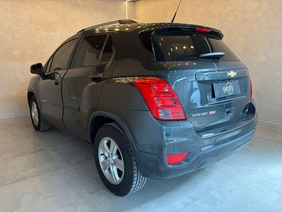 CHEVROLET-TRACKER-2018
