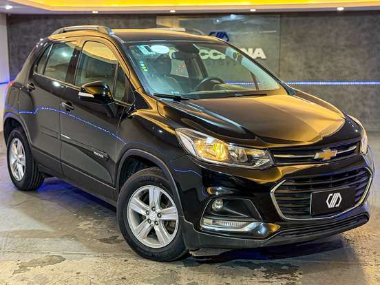 CHEVROLET-TRACKER-2018