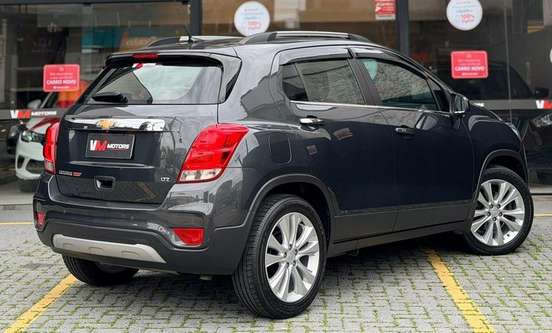 CHEVROLET-TRACKER-2017