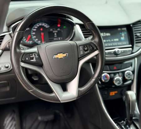 CHEVROLET-TRACKER-2017