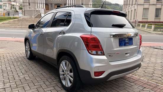 CHEVROLET-TRACKER-2019