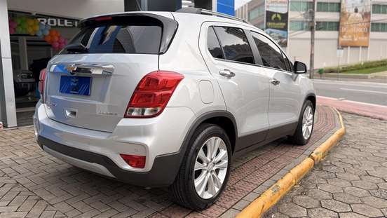 CHEVROLET-TRACKER-2019