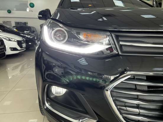 CHEVROLET-TRACKER-2018