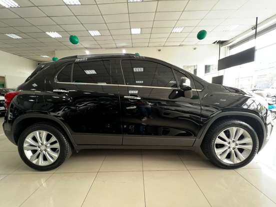 CHEVROLET-TRACKER-2018