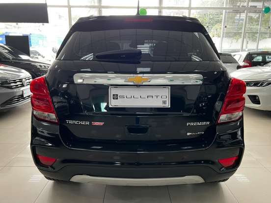 CHEVROLET-TRACKER-2018