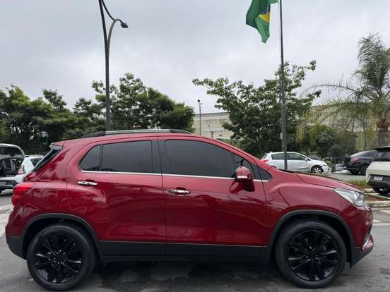 CHEVROLET-TRACKER-2019