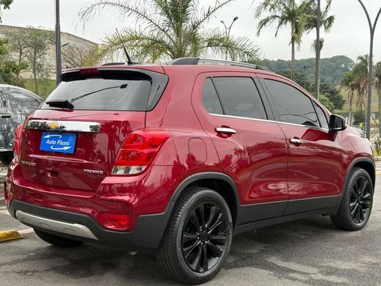 CHEVROLET-TRACKER-2019