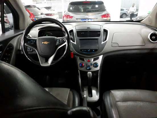 CHEVROLET-TRACKER-2015