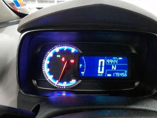 CHEVROLET-TRACKER-2015