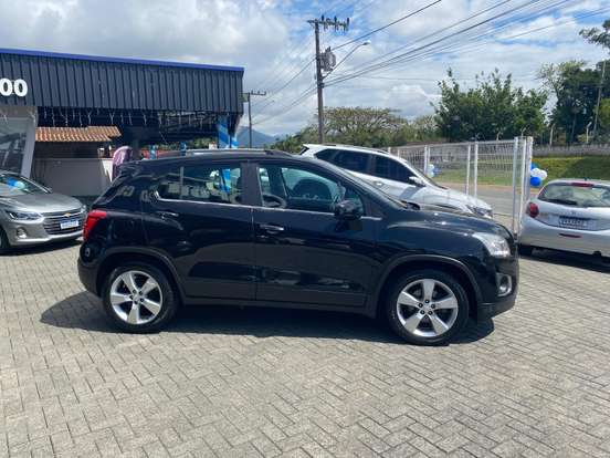 CHEVROLET-TRACKER-2013