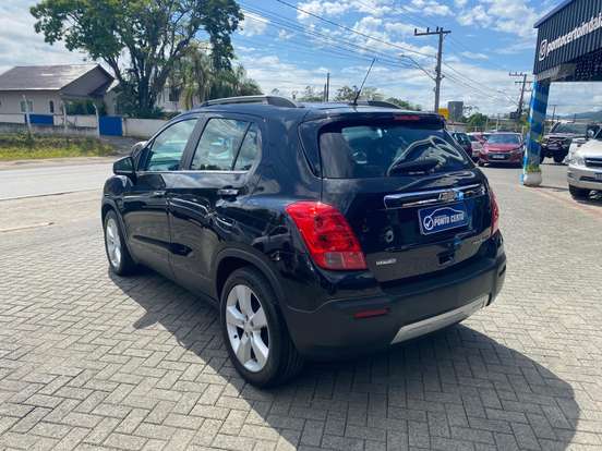 CHEVROLET-TRACKER-2013
