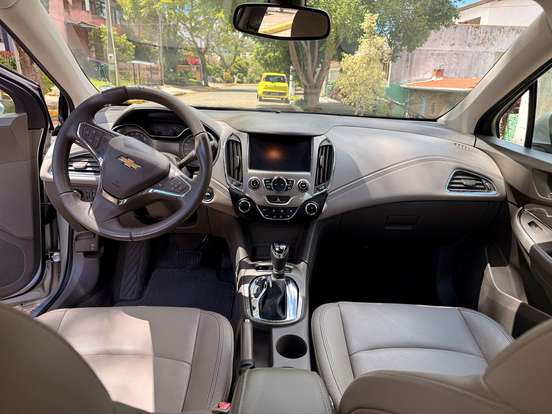 CHEVROLET-CRUZE-2017