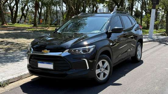 CHEVROLET-TRACKER-2023