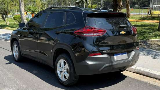 CHEVROLET-TRACKER-2023