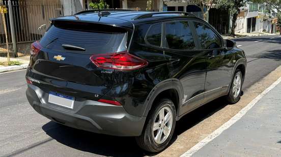 CHEVROLET-TRACKER-2023