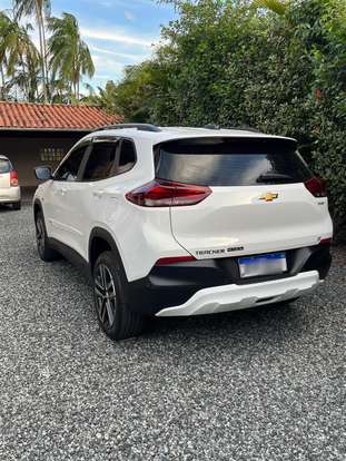 CHEVROLET-TRACKER-2023