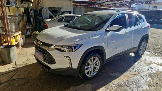 CHEVROLET-TRACKER-2023