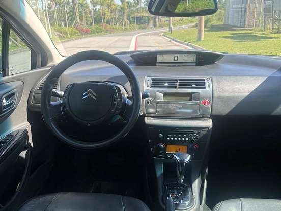 CITROËN-C4-2.0 EXCLUSIVE PALLAS 16V FLEX 4P AUTOMÁTICO CITROËN-C4-2010