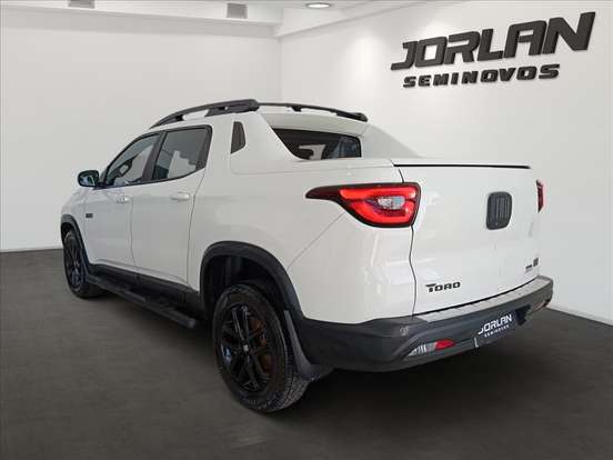 FIAT-TORO-2021