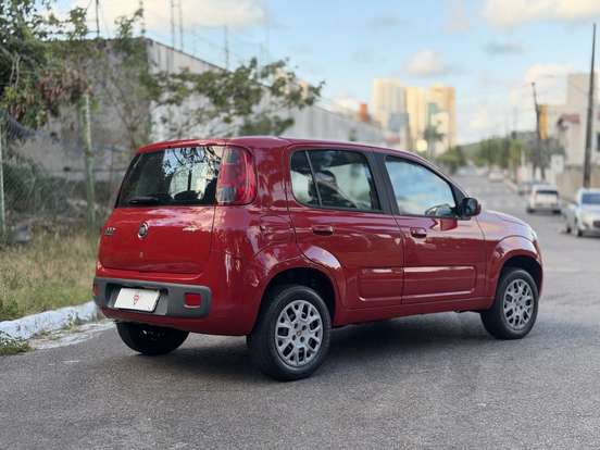 FIAT-UNO-1.0 EVO VIVACE 8V FLEX 4P MANUAL FIAT-UNO-2015