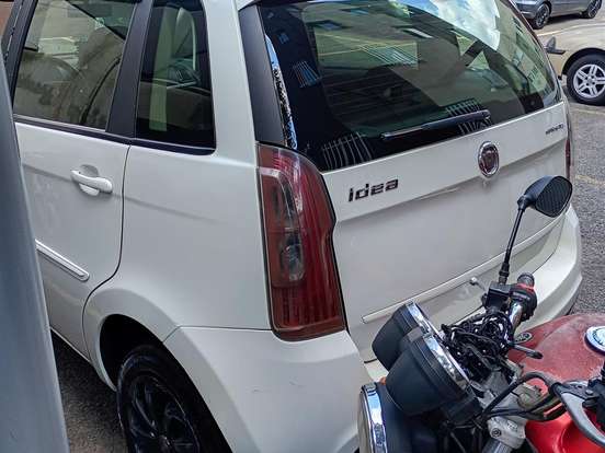 FIAT-IDEA-1.4 MPI ATTRACTIVE 8V FLEX 4P MANUAL FIAT-IDEA-2011