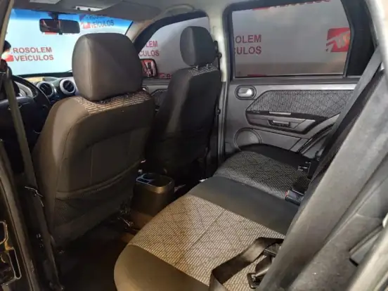 FORD-ECOSPORT-2011