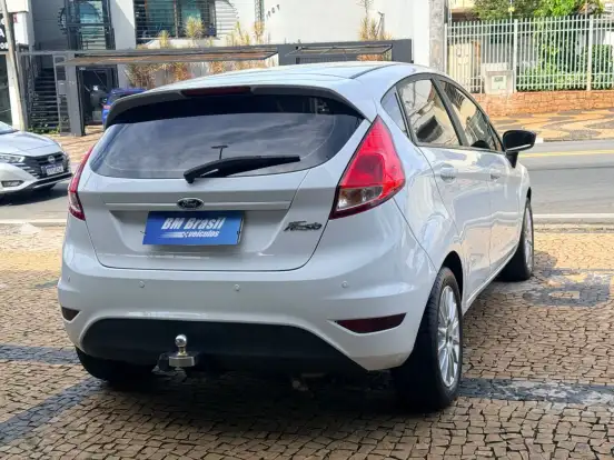 FORD-FIESTA-2015