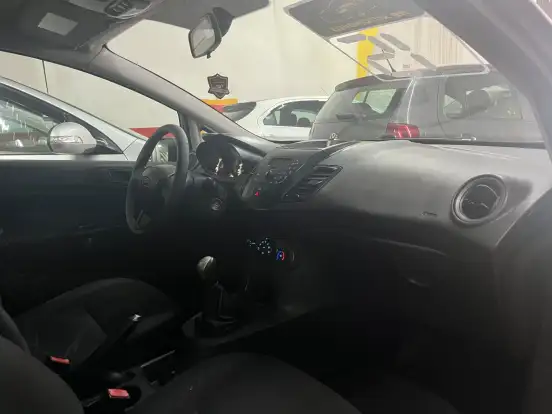 FORD-FIESTA-2014