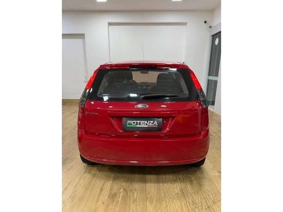 FORD-FIESTA-2014
