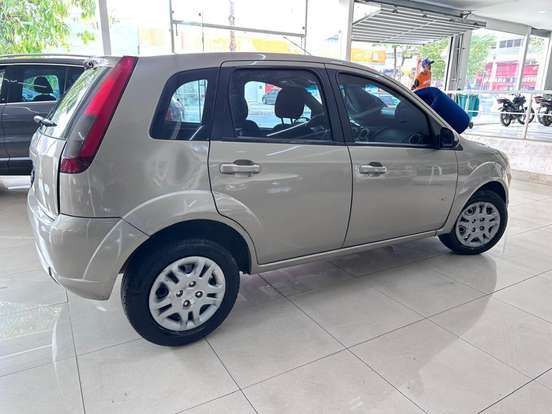 FORD-FIESTA-2014