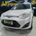 FORD FIESTA 1.0 ROCAM SE 8V FLEX 4P MANUAL FORD FIESTA 1.0 ROCAM SE 8V FLEX 4P MANUAL