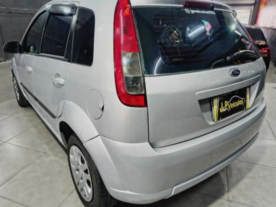 FORD-FIESTA-2014