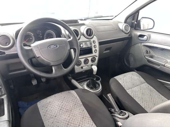 FORD-FIESTA-2014