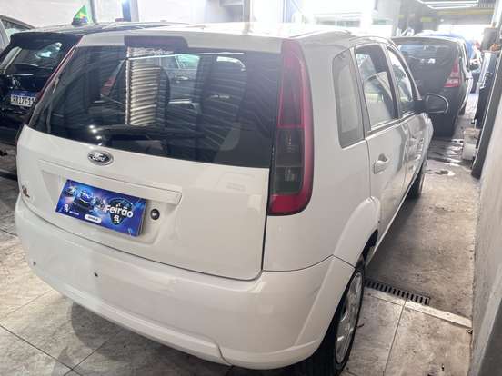 FORD-FIESTA-2014
