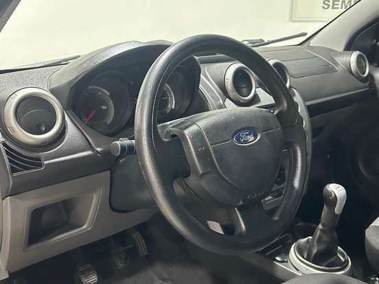 FORD-FIESTA-1.6 MPI CLASS SEDAN 8V FLEX 4P MANUAL FORD-FIESTA-2010