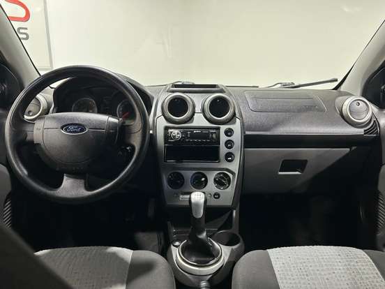 FORD-FIESTA-1.6 MPI CLASS SEDAN 8V FLEX 4P MANUAL FORD-FIESTA-2010