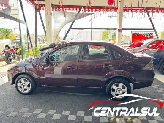 FORD-FIESTA-2010