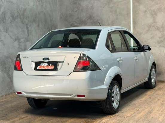 FORD-FIESTA-2014