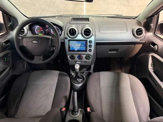 FORD-FIESTA-2014