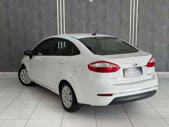 FORD-FIESTA-1.6 SE SEDAN 16V FLEX 4P POWERSHIFT FORD-FIESTA-2015