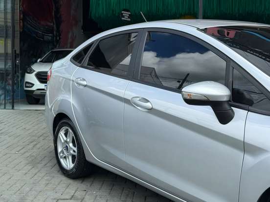 FORD-FIESTA-1.6 SEL SEDAN 16V FLEX 4P POWERSHIFT FORD-FIESTA-2017