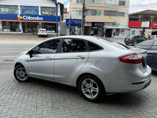 FORD-FIESTA-1.6 SEL SEDAN 16V FLEX 4P POWERSHIFT FORD-FIESTA-2017