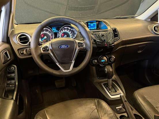 FORD-FIESTA-2014